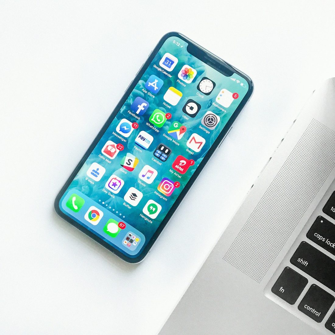 亚博体育 APP 赛程与赛事列表界面示意